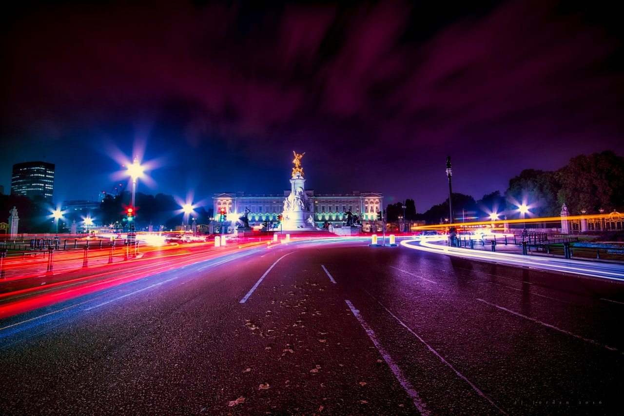 buckingham-palace-at-night-samir-salya